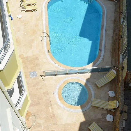 Hotel Mitos & 2*