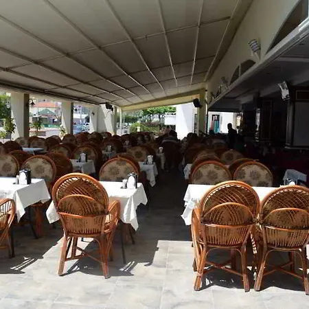 Mitos & Hotel